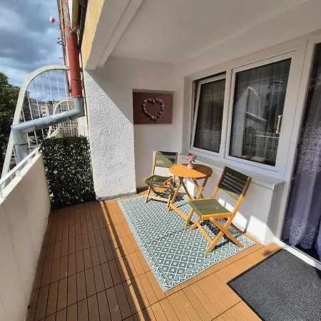 2-room Apartment, & Quiet * 格丁尼亚