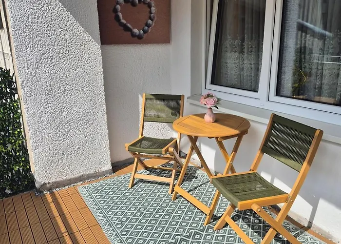 2-room Apartment, & Quiet Apartmán